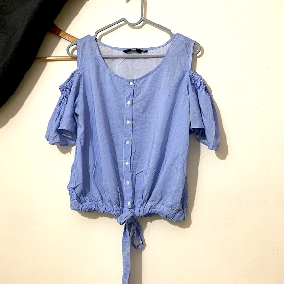 Cute Cotton Top With Cut-out Shoulders